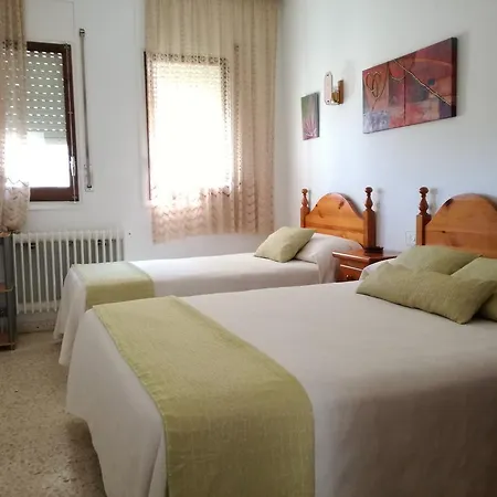 Pensjonat Pinares Lloret de Mar